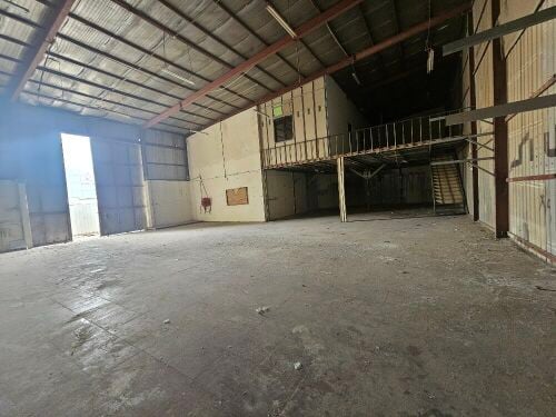 350 square meter ground floor war