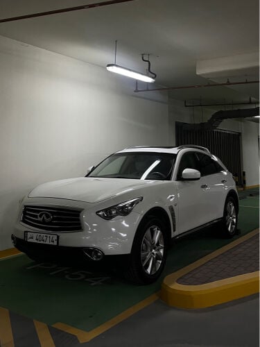 Infiniti QX70 - 2016 - Low mileage 