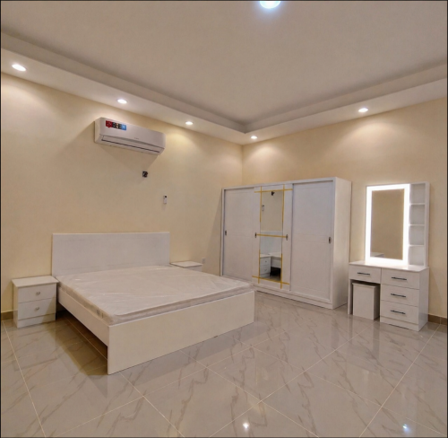 طقم أثاث غرفة نوم كبيرة