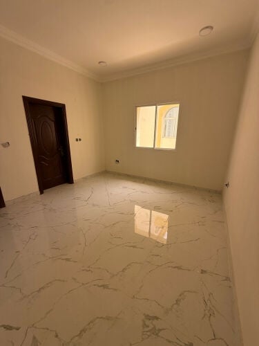 للإيجار فيلا جديدة فخمة بالمعمورة