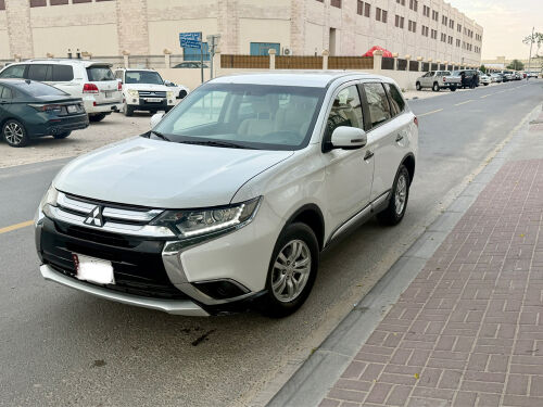 Mitsubishi outlander 2016