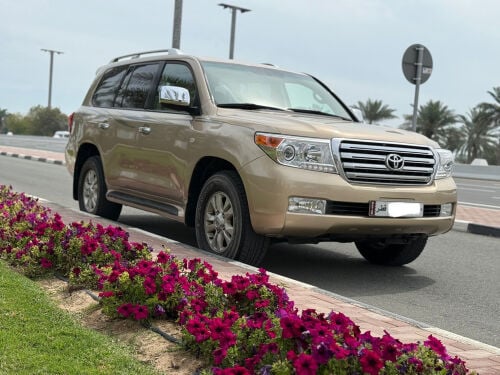 TOYOTA LAND CRUISER GXR 2011