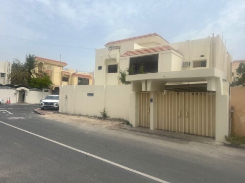 للبيع فيلا الهلال 