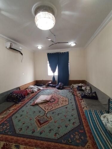 للإيجار شقه كبيره ابالحيران