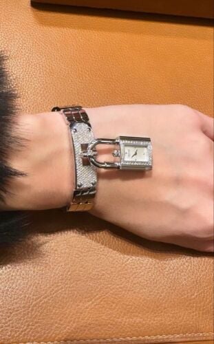 ساعة هيرميس كيلي النسأئيه