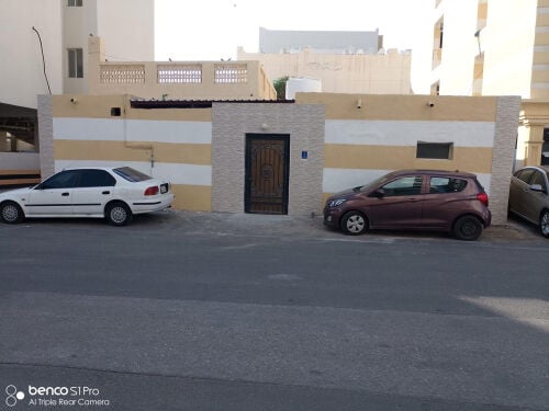 للبيع بيت بالنجمه ارض عمارات مؤجر