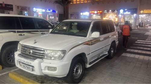 Land Cruiser 2004 model