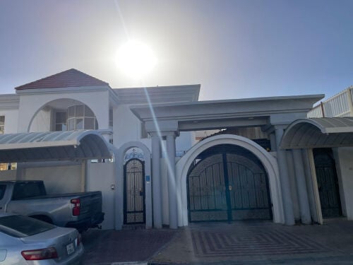 للبيع فيلا بحزم المرخيه موقع مميز