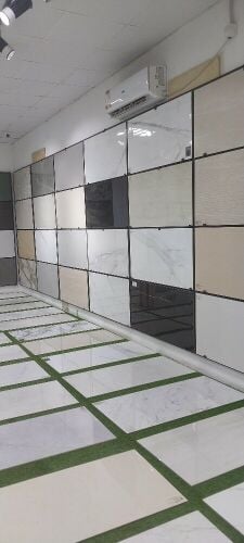 عمل البلاط