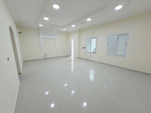 half villa 3 bedroooms umm alamad