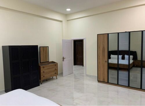 شقه غير مفروشه  السيليه 