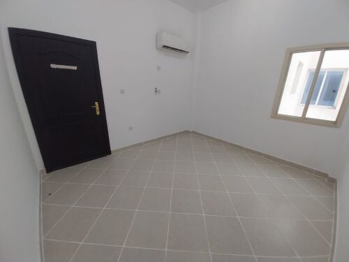 2bhk flat in old airport for rent