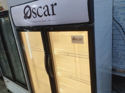 ثلاجة أوسكار الكبيرة نظيفة