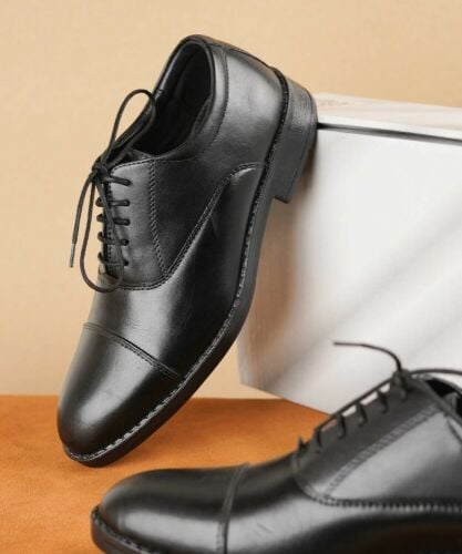 Black formal shoes