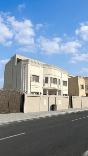 فيلا تشطيب خاص في الوكرة