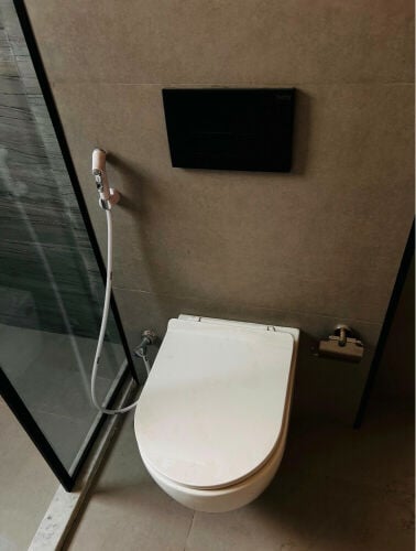 أعمال السباكة والكهرباء 