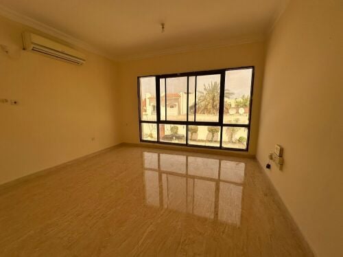 غرفة و صالة بالمطار شامل