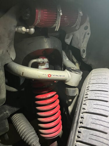 جامبينات ومقصات وسبيسرات