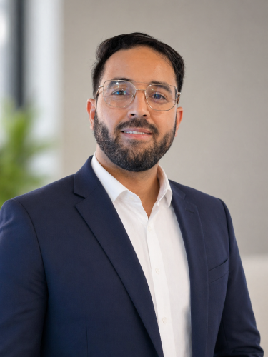 Profesional Retail Store Manager