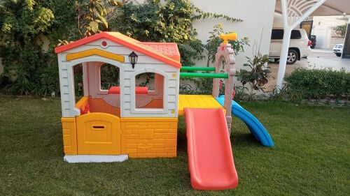 Play house with slide