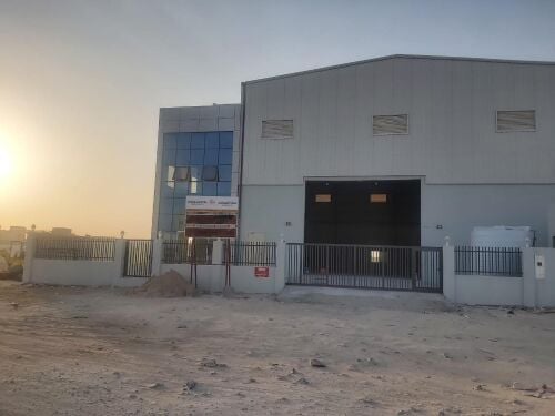 For Rent a steel workshop in B