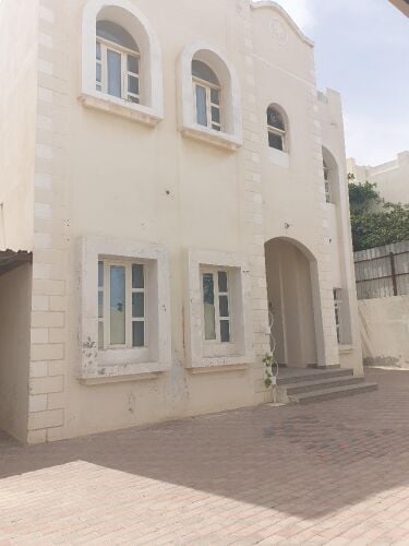 للايجار فيلا في ام قرن