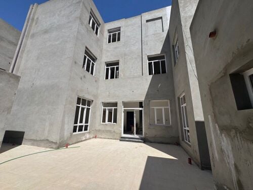 للبيع فيلا في ام عبيريه