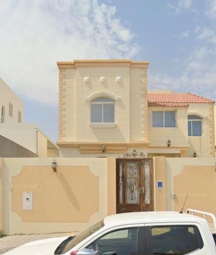 للايجار فيلا على الاسكان بالهلال