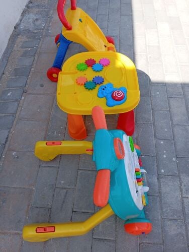 3 مشايات والعاب اطفال بحاله ممتاز