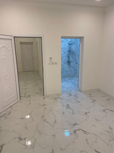 للايجار غرفتين وصالة جديدة راقية