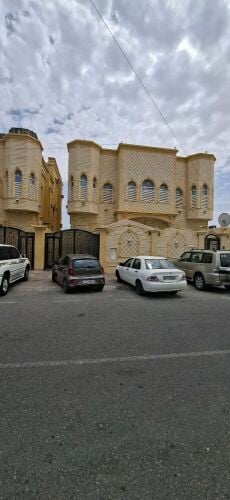 للإيجار شقة أرضية في الريان