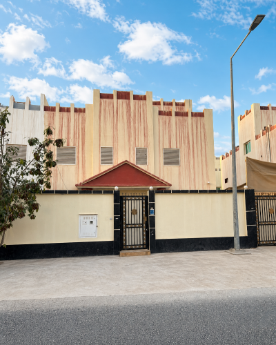 للبيع فيلا متلاصقة 292م بالخور "