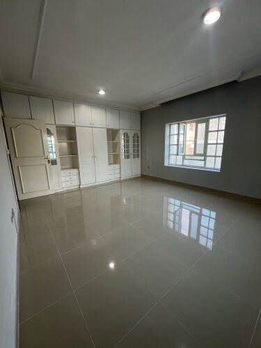 للايجار غرفة وصالة بالخليج الغربي