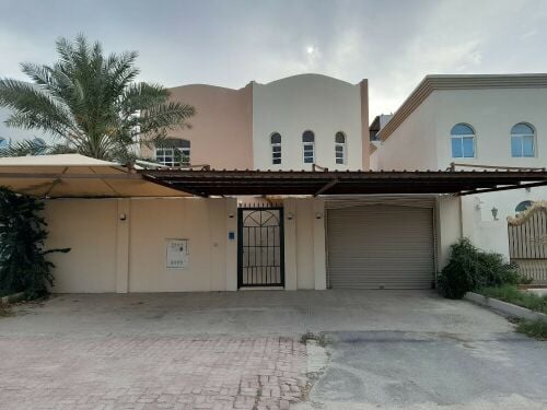 للايجار فيلا بأم اصلال علي مكيفه