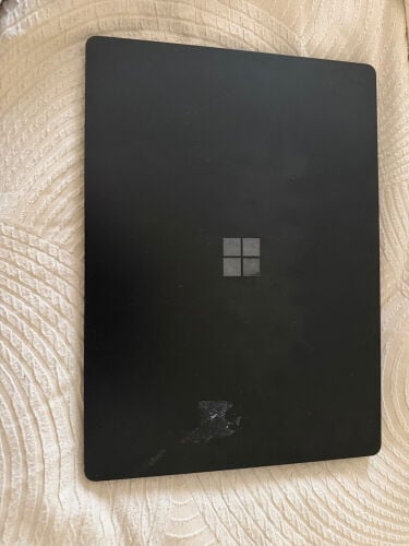 Microsoft surface laptop 5 