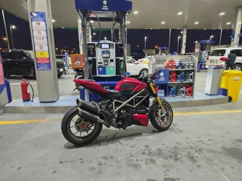 دراجة دوكاتي ستريت فايتر إس موديل