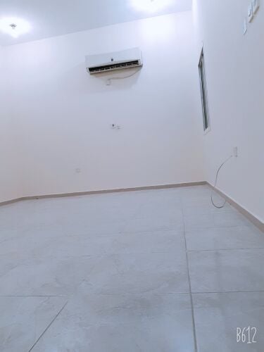 ستوديوواسع بالخيسة شامل بدون عمول