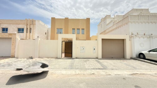 فيلا للإيجار أم قرن..