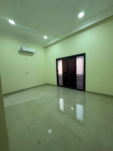 غرفه وصاله وحمام ومطبخ