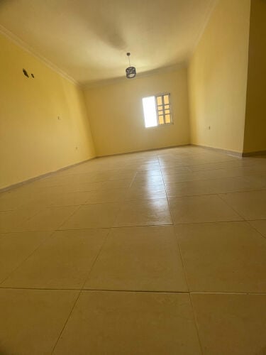 شقة غرفتين وصالة بخليفة الجنوبية