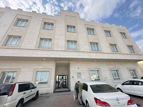 ثلاثة غرف و صالة في الخيسة