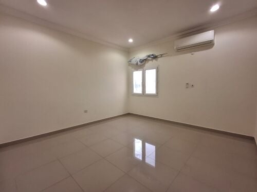 للايجار استوديو بمنطقه الثمامه