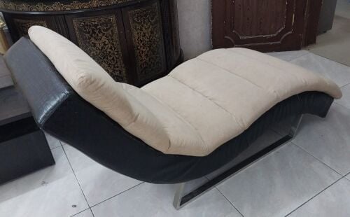 شازلونج بحالة ممتازة