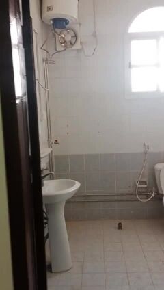 للايجار غرفتين وصالة 2 حمام غرافة