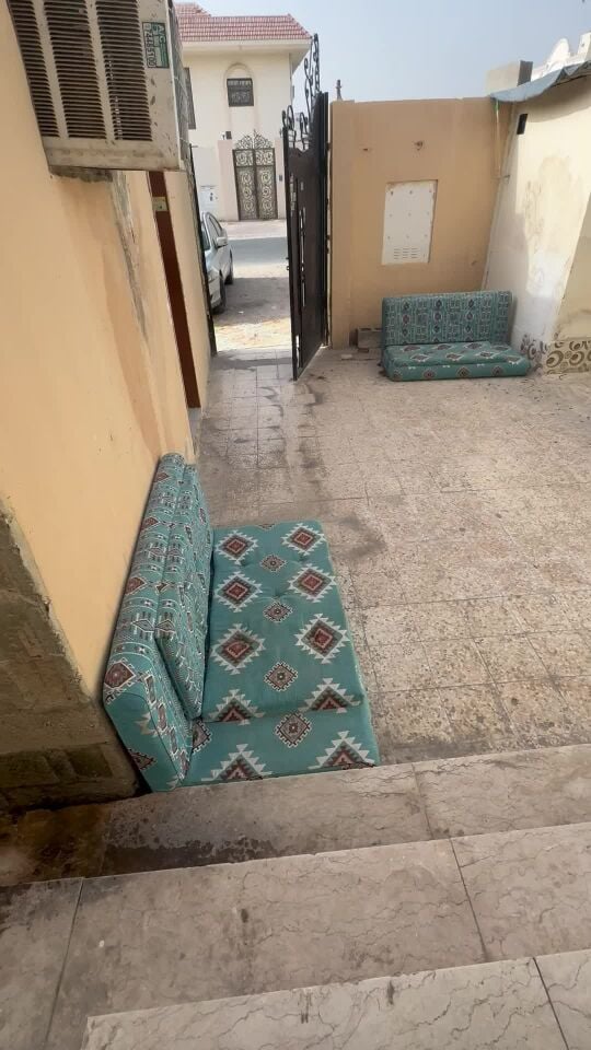 شقه للعائلات بمعيذر غرفة وصالة 