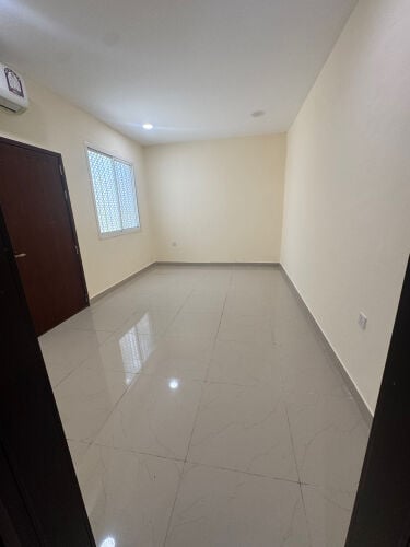 شقق للعائلات قريب وزنان بمعيذر