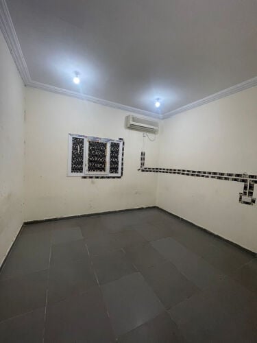 للايجار غرفه وصاله مواظفين بالمره