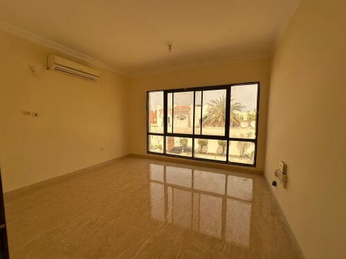 للإيجار غرفة و صالة المطار شامل