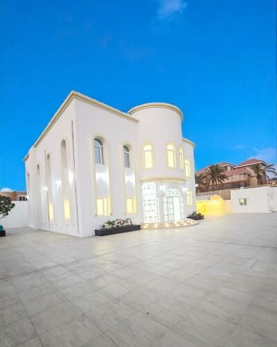 فيلا ممتازة - لقطيفية 1225م ،