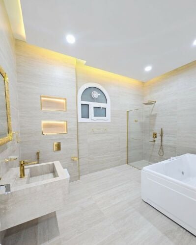 فيلا ممتازة 1225م لقطيفية :